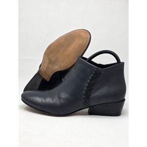 Naked Feet Peony Womens Navy Blue Leather Woven Ankle Boots Booties Size 8M
